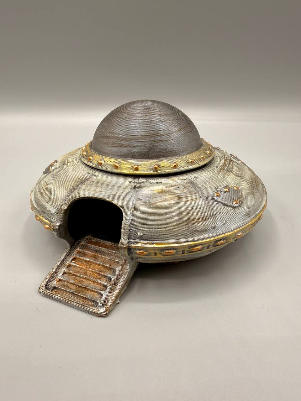 UFO Hideout Aquarium Terrarium Cave – Sci-Fi Flying Saucer Decoration - Image 5